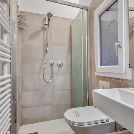 Apartment Porta Rossa Near Ponte Vecchio Florence