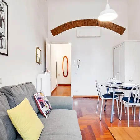 Apartment Porta Rossa Near Ponte Vecchio Florence